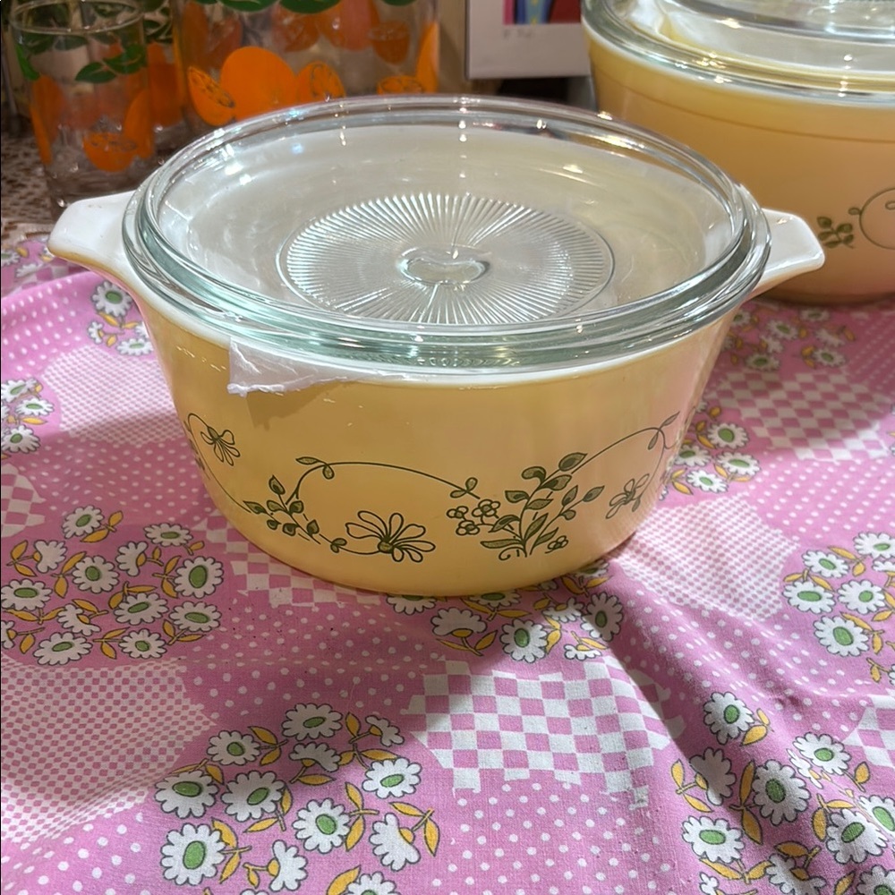 Pyrex Green and Yellow Food Storage Bowl with Glass Lid